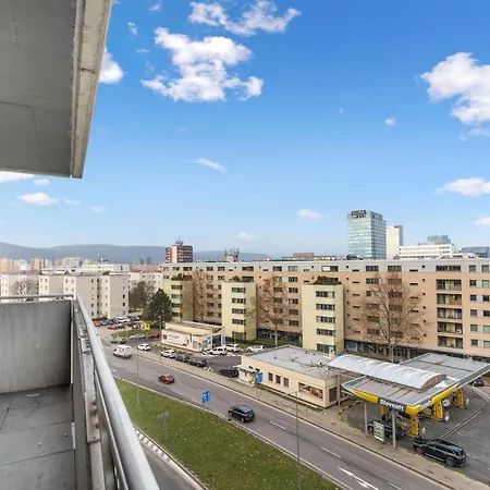 Lam Stadium 2 - Terrace Apartman *